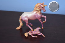 Load image into Gallery viewer, Dazzle-Fairytale Friends Series-Mini Alborozo Mold-Breyer Stablemate