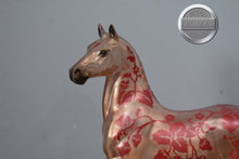 Load image into Gallery viewer, Strawberry-Hackney Mold-Breyer Traditional