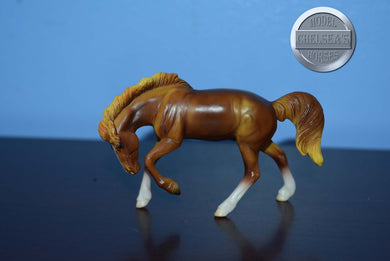 Chestnut Mustang-Rivet Mold-Breyer Stablemate