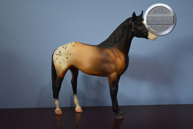 Gatsby-Man O War Mold-Breyer Traditional