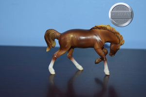 Chestnut Mustang-Rivet Mold-Breyer Stablemate