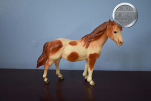 Pinto Mustang Mare-Breyer Classic