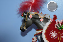 Load image into Gallery viewer, Peppermint Kiss-Holiday Exclusive-Gem Twist Mold-Breyer Traditional