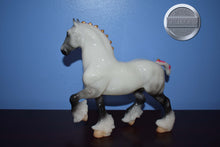 Load image into Gallery viewer, Flurry Glossy Shire-Shire Mold-Breyer Classic