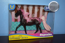 Load image into Gallery viewer, Cupcake-New in Box-Breyer Classic