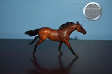 Load image into Gallery viewer, American Pharoah-Thoroughbred Mold-Breyer Stablemate