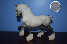 Load image into Gallery viewer, Frosty Glossy Shire-Shire B Mold-Breyer Classic