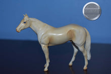 Load image into Gallery viewer, Cremello Stock Horse-Stockhorse Chip Mold-Peter Stone Chip