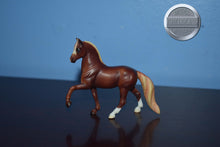 Load image into Gallery viewer, Chestnut Peruvian Paso-Peruvian Paso Mold-Breyer Stablemate