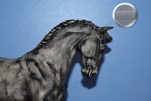 Load image into Gallery viewer, Cryptic-Halloween Exclusive-Big Ben Mold-Breyer Traditional