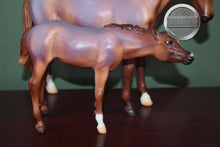 Load image into Gallery viewer, Eve and Claus-Holiday Exclusive-Thoroughbred Nursing Mare and Foal Mold-Breyer Traditional