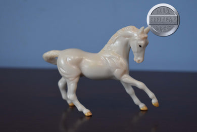 Pearly White from Princess Kylie Fantasy Adventure-Warmblood Mold-Breyer Stablemate