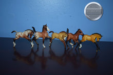 Load image into Gallery viewer, Lot of 5 Stablemate Foals-Breyer Stablemate