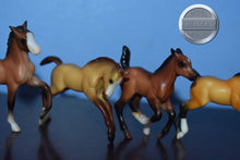 Load image into Gallery viewer, Lot of 5 Stablemate Foals-Breyer Stablemate
