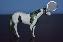 Load image into Gallery viewer, Holly-Green OOAK-Stockhorse Chip Mold-Peter Stone Chip