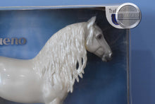 Load image into Gallery viewer, TB Trueno-Holiday Exclusive-Duende Mold-Breyer Traditional