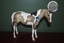 Load image into Gallery viewer, Lillian and Molly-Vintage Club Exclusive-NO BOX NO COA-Thoroughbred Nursing Mare and Foal Mold-Breyer Traditional