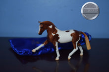 Load image into Gallery viewer, Shiloh-Stablemate Club Exclusive-Hanoverian Mold-Breyer Stablemate