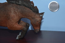 Load image into Gallery viewer, Custom Newsworthy Body-No Stand-Breyer Traditional