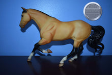 Load image into Gallery viewer, First Competitor-Gem Twist Mold-Breyer Traditional