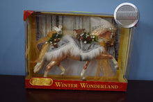 Load image into Gallery viewer, Winter Wonderland-Holiday Exclusive-Totilas Mold-Breyer Traditional
