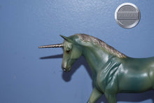 Load image into Gallery viewer, Le Mer-Unicorn-Stock Horse Gelding Mold-Breyer Classic