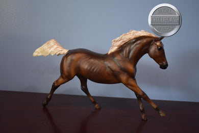 Silver Bay Sport Horse-Black Beauty Mold-Breyer Traditional