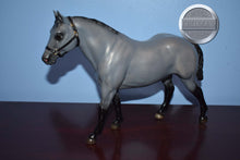 Load image into Gallery viewer, Silver-Quarter Horse Gelding Mold-Breyer Traditional