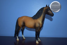 Load image into Gallery viewer, Montana Harvest-Justin Morgan Mold-Breyer Traditional