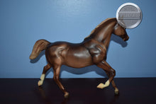 Load image into Gallery viewer, Liver Chestnut Fun Foals Running Mare-Running Mare Mold-Breyer Traditional