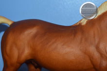 Load image into Gallery viewer, Morganglanz-Vintage Box-Morganglanz Mold-Breyer Traditional