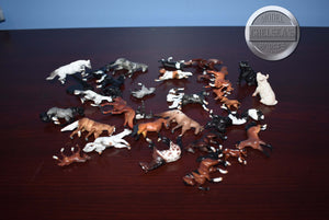 Lot of Mini Whinnies-Breyer Accessories