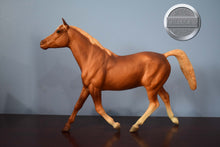 Load image into Gallery viewer, Morganglanz-Vintage Box-Morganglanz Mold-Breyer Traditional