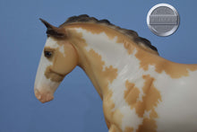Load image into Gallery viewer, Buckskin Rotating Draft Surprise #2 in stock-Breyerfest Exclusive-Cleveland Bey Mold-Breyer Traditional