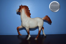 Load image into Gallery viewer, Strawberry Fizz-Cody Mold-Breyer Traditional