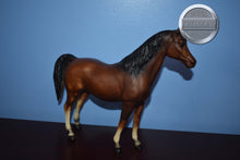 Load image into Gallery viewer, Bay Arabian Mare-Family Arabian Mare Mold-Breyer Traditional