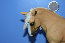 Load image into Gallery viewer, Custom Palomino Draft-Othello Mold-Breyer Traditional