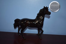 Load image into Gallery viewer, Namid-Glossy Version-Breyerfest Exclusive-Mustang Mare Mold-Breyer Traditional