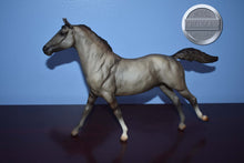 Load image into Gallery viewer, Wild American Horse-Phar Lap Mold-Breyer Traditional