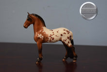 Load image into Gallery viewer, Buggy-Breyerfest Exclusive-Django Mold-Breyer Stablemate