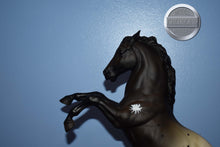 Load image into Gallery viewer, Ponokah Eematah-Red Circles Variation-Fighting Stallion Mold-Breyer Traditional