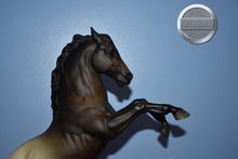 Load image into Gallery viewer, Ponokah Eematah-Red Circles Variation-Fighting Stallion Mold-Breyer Traditional