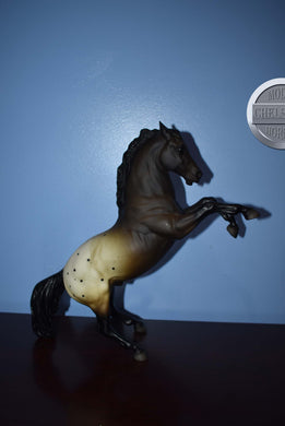 Ponokah Eematah-Red/Yellow Arrow line Variation-Fighting Stallion Mold-Breyer Traditional