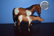 Load image into Gallery viewer, Bay White Pinto Thoroughbred Mare and Foal-Nursing Mare and Foal Mold-Breyer Traditional