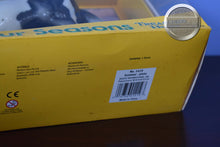 Load image into Gallery viewer, Summer-Glossy-Treasure Hunt Series-Othello Mold-Breyer Traditional