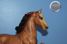 Load image into Gallery viewer, Sorrel Five Gaiter-Vintage-Five Gaiter Mold-Breyer Traditional