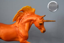 Load image into Gallery viewer, Solar Flare-Malik Mold-Breyer Classic