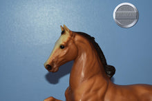 Load image into Gallery viewer, Sorrel Five Gaiter-Vintage-Five Gaiter Mold-Breyer Traditional
