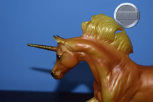 Load image into Gallery viewer, Solar Flare-Malik Mold-Breyer Classic