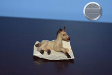 Load image into Gallery viewer, Buckskin Laying Foal-Hagan Renaker